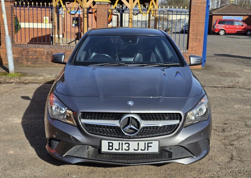 MERCEDES-BENZ CLA