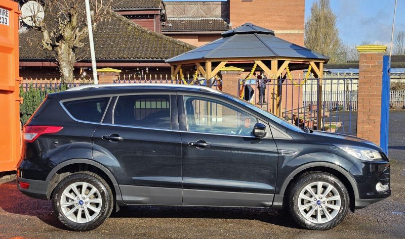 FORD KUGA