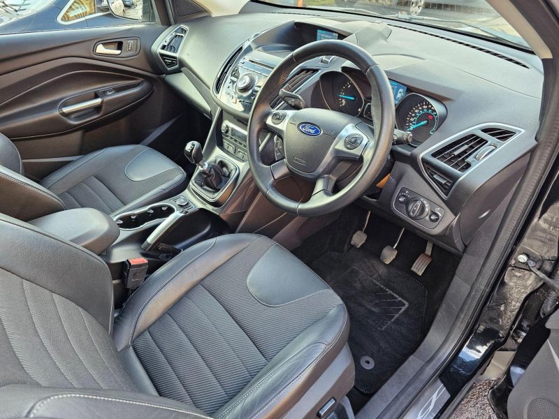 FORD KUGA