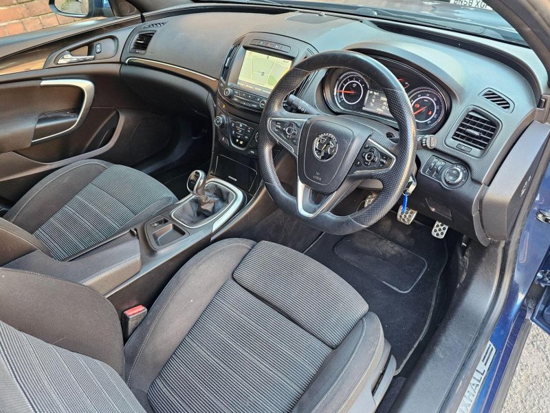 VAUXHALL INSIGNIA