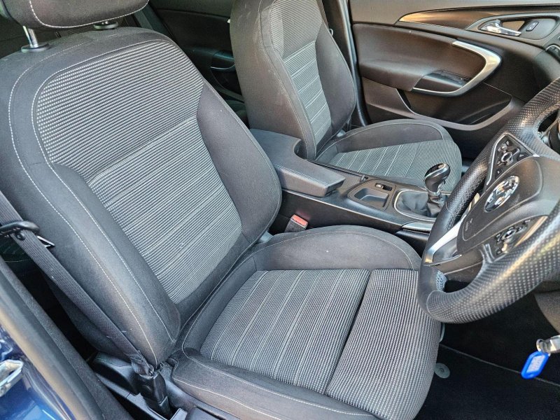 VAUXHALL INSIGNIA