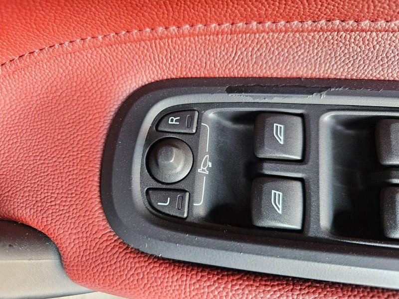 VOLVO C70