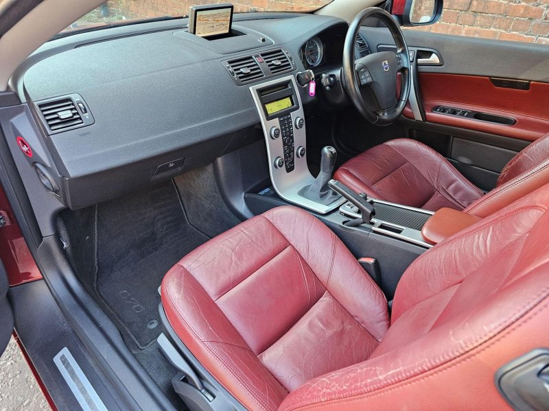 VOLVO C70