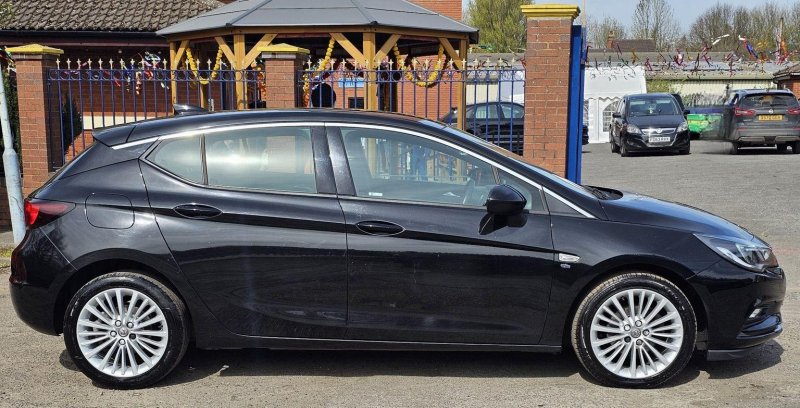 VAUXHALL ASTRA
