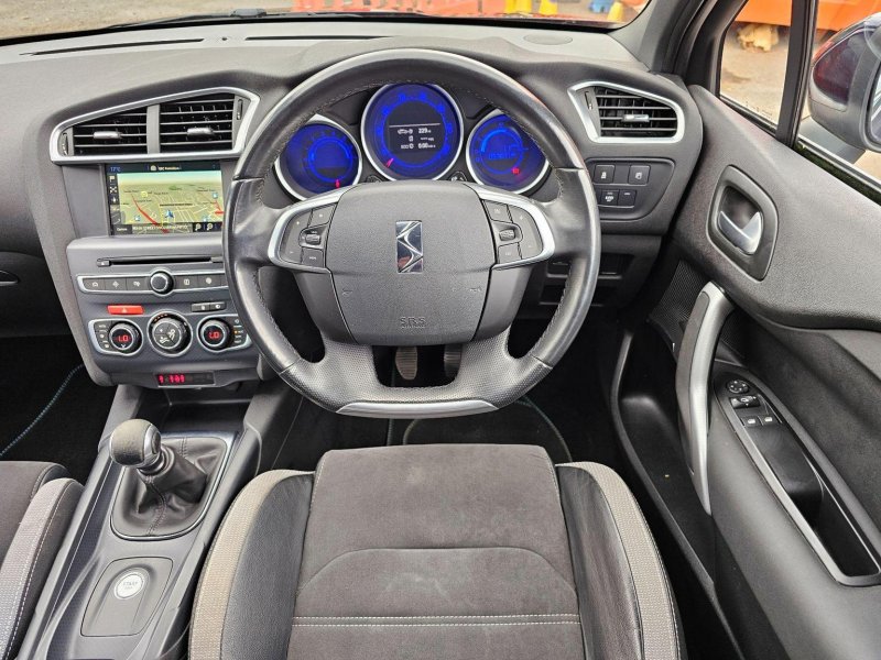 DS AUTOMOBILES DS 4