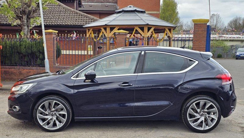 DS AUTOMOBILES DS 4
