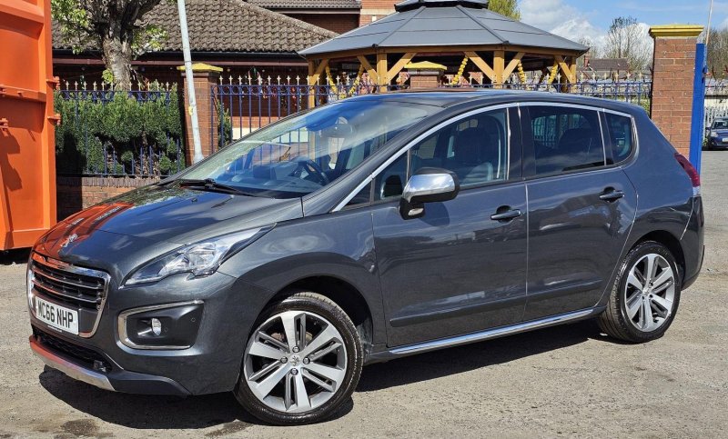 PEUGEOT 3008