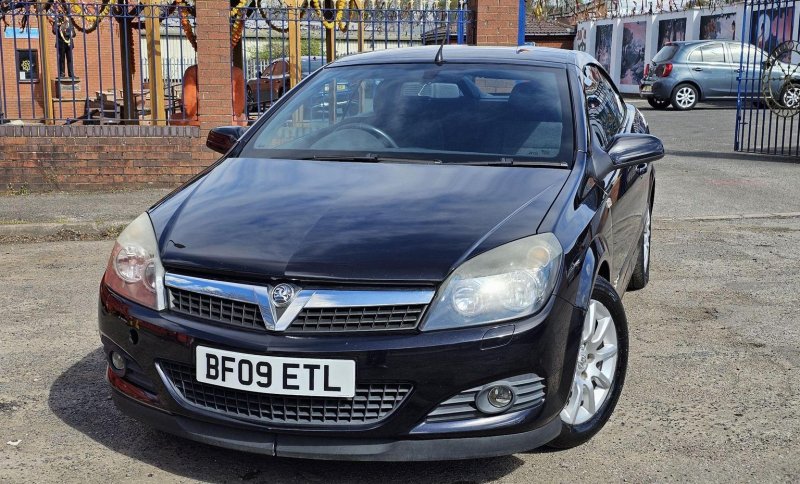 VAUXHALL ASTRA