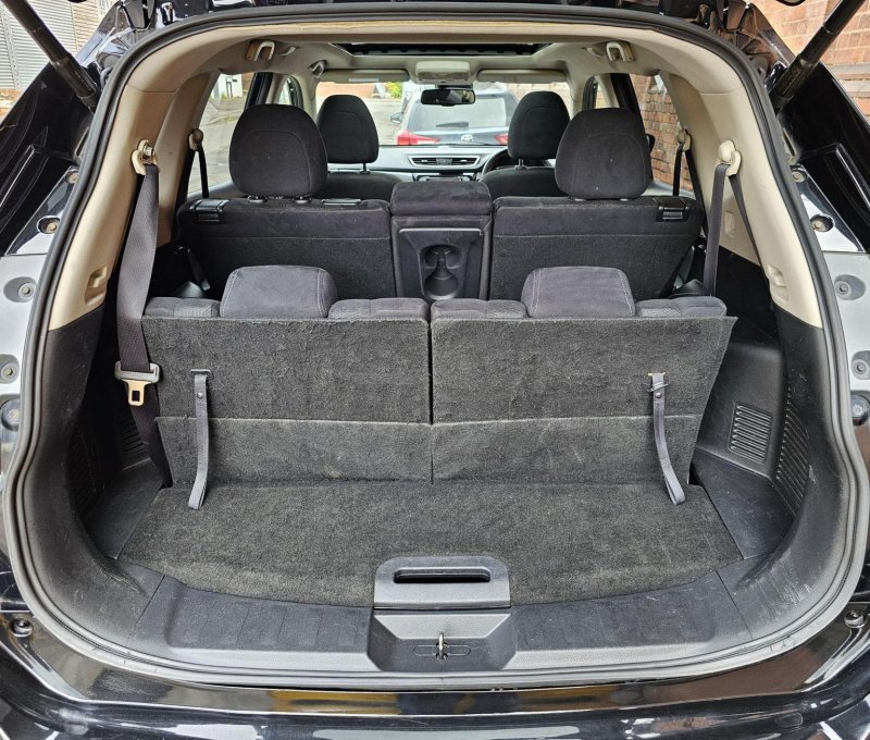 NISSAN X-TRAIL
