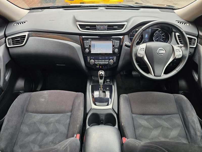 NISSAN X-TRAIL