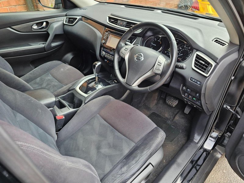 NISSAN X-TRAIL