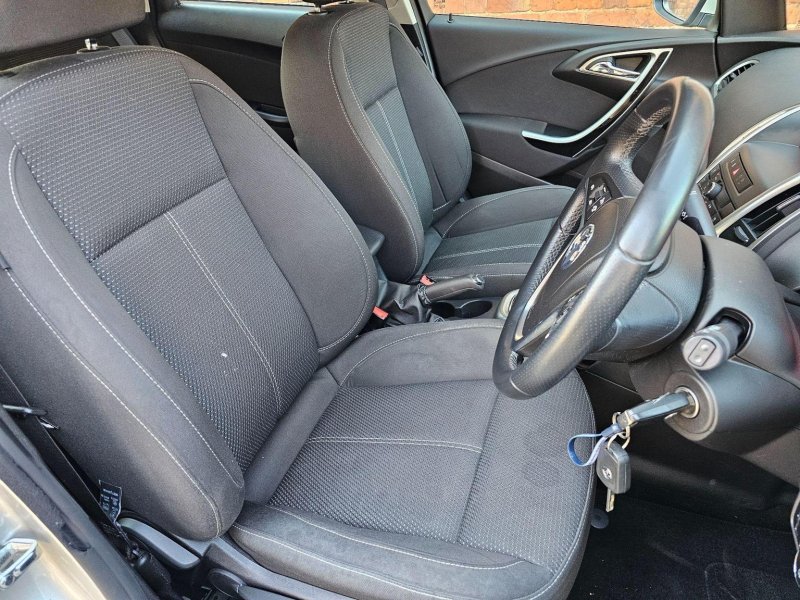 VAUXHALL ASTRA