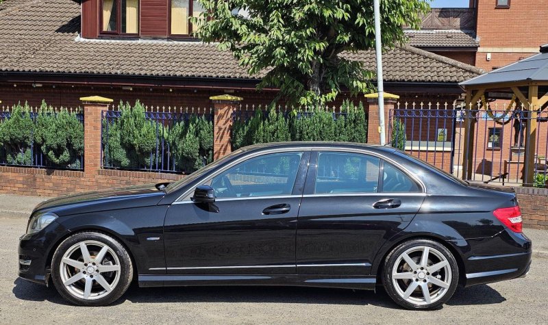 MERCEDES-BENZ C CLASS