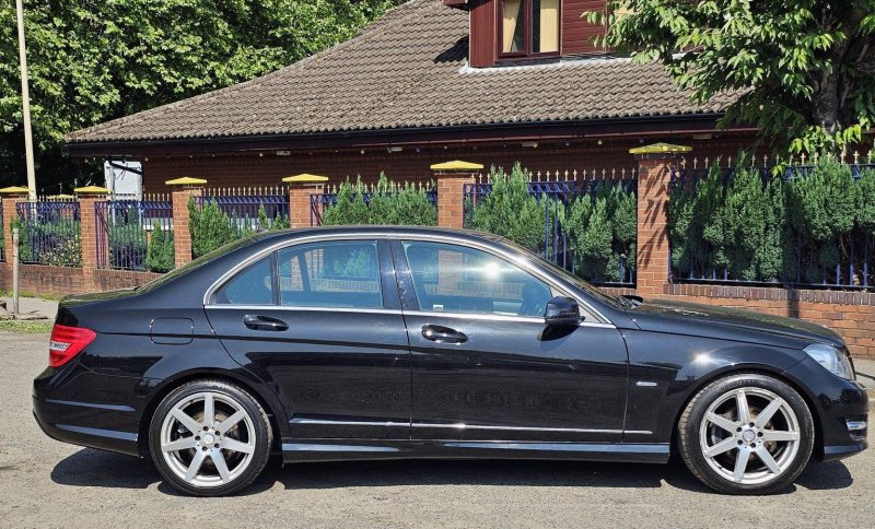 MERCEDES-BENZ C CLASS