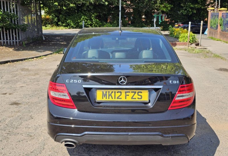 MERCEDES-BENZ C CLASS