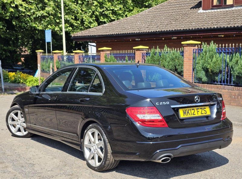MERCEDES-BENZ C CLASS