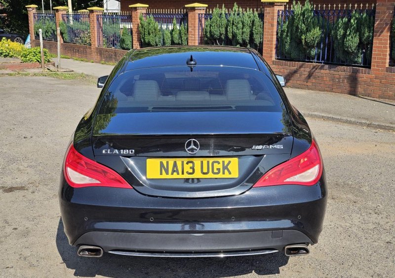 MERCEDES-BENZ CLA
