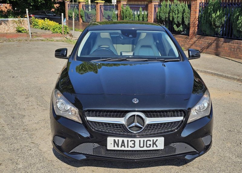 MERCEDES-BENZ CLA