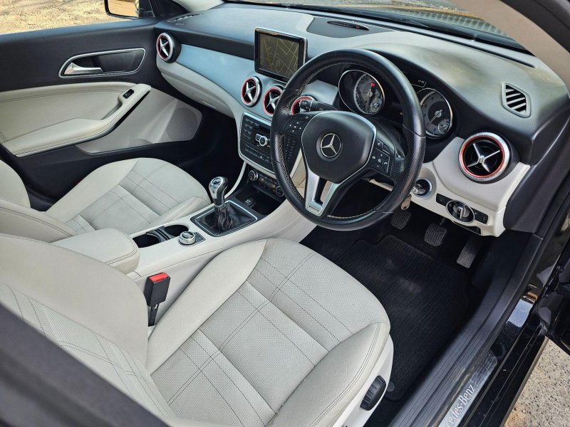 MERCEDES-BENZ