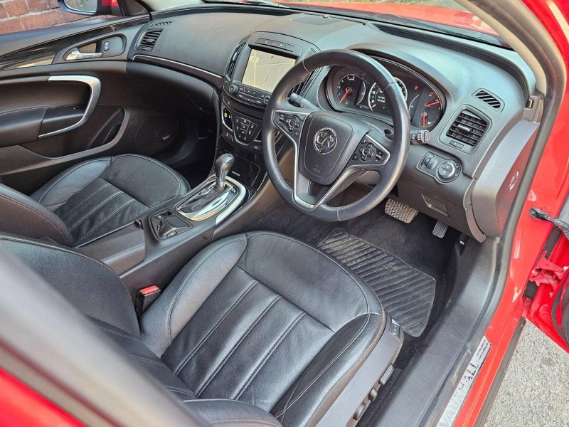 VAUXHALL INSIGNIA