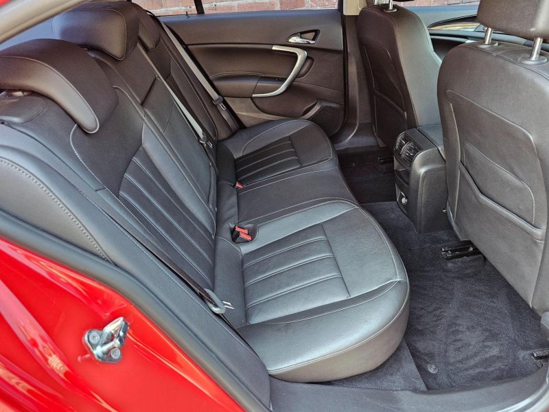 VAUXHALL INSIGNIA