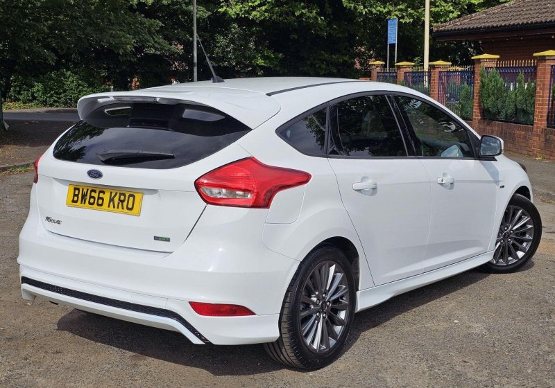 FORD FOCUS
