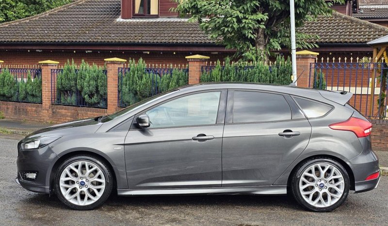 FORD FOCUS
