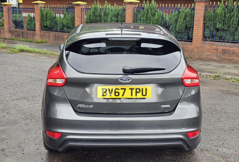 FORD FOCUS