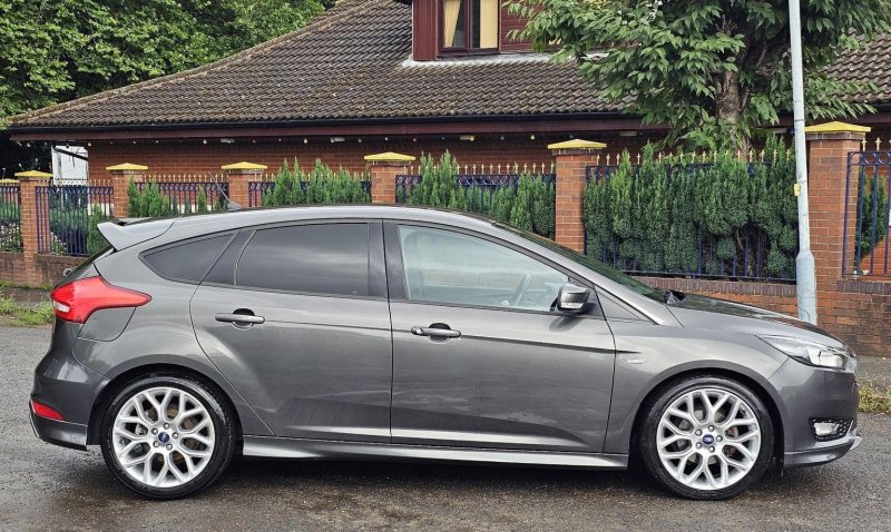 FORD FOCUS
