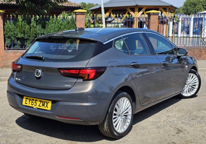 VAUXHALL ASTRA