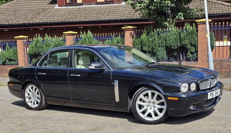 JAGUAR XJ