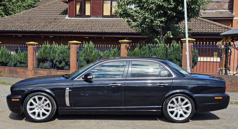 JAGUAR XJ