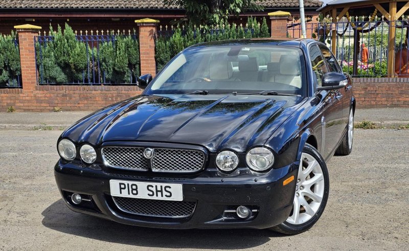 JAGUAR XJ