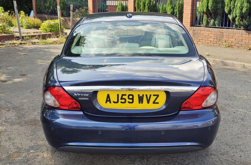 JAGUAR X-TYPE