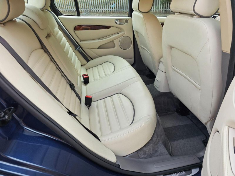 JAGUAR X-TYPE