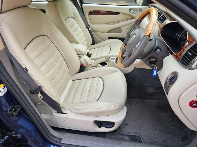 JAGUAR X-TYPE