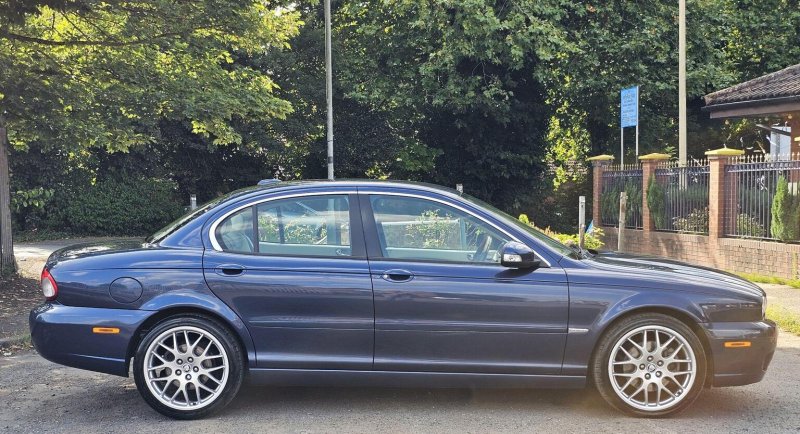 JAGUAR X-TYPE