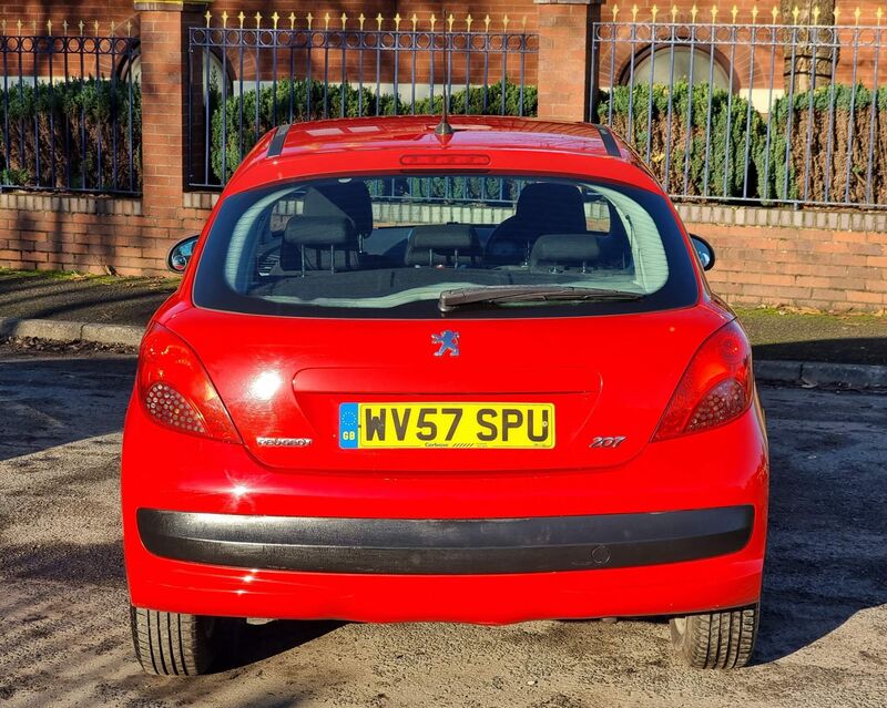 PEUGEOT 207