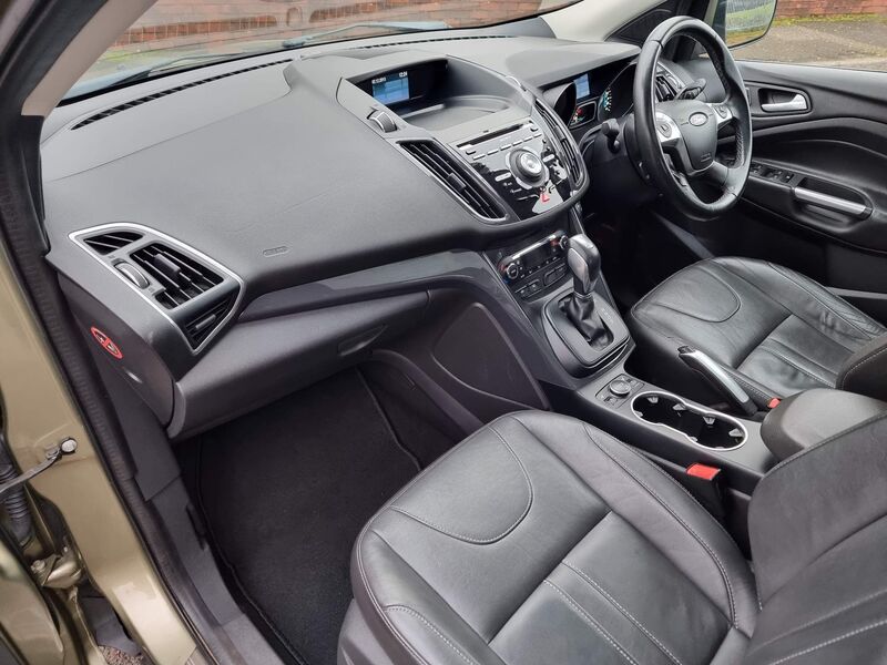 FORD KUGA