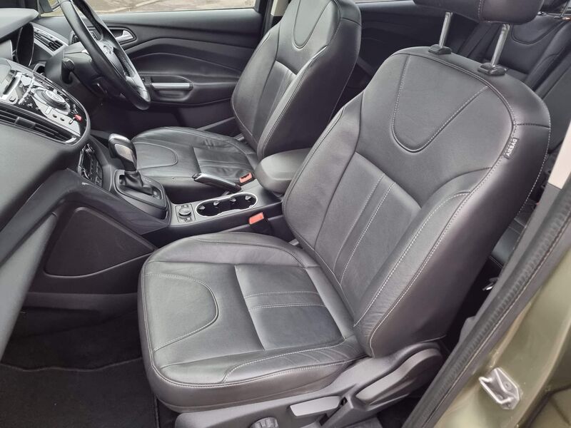 FORD KUGA