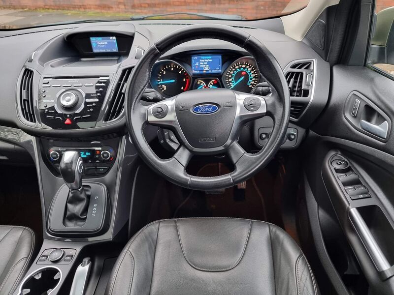 FORD KUGA