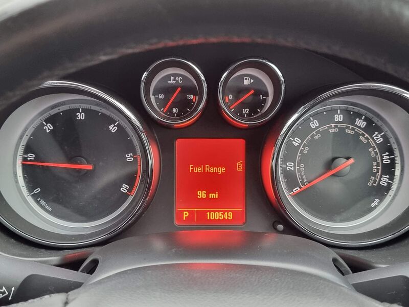 VAUXHALL INSIGNIA