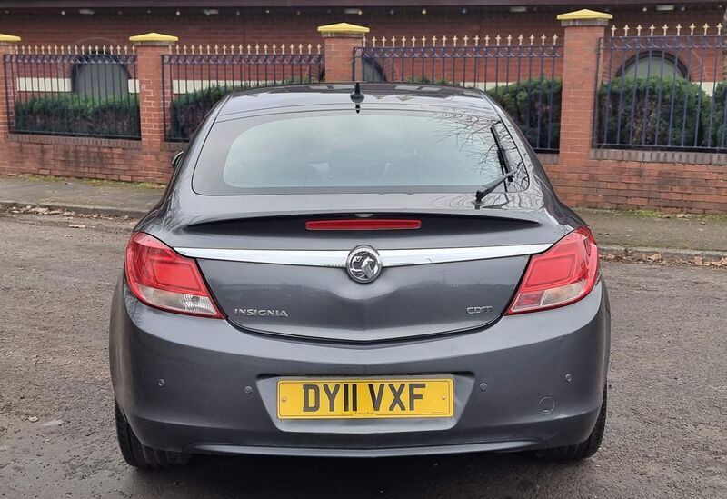 VAUXHALL INSIGNIA