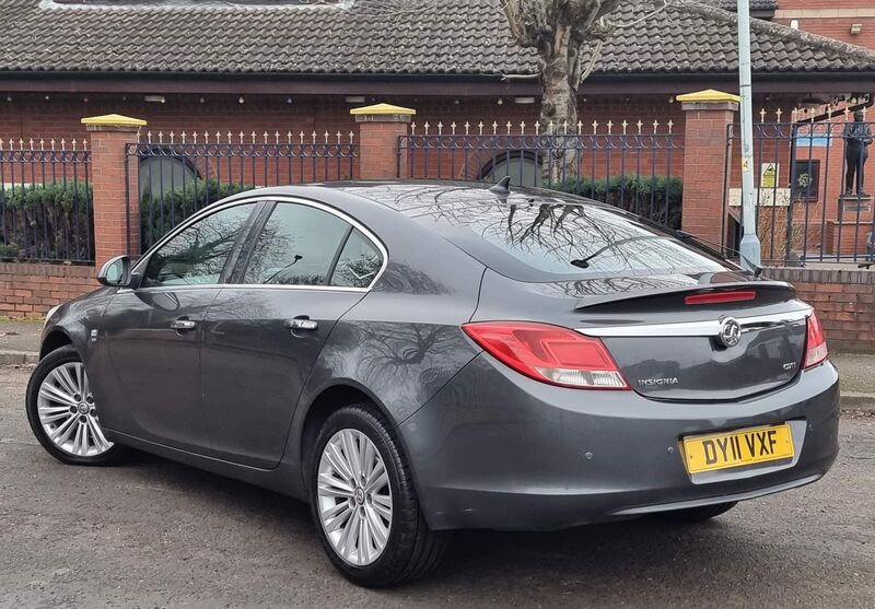 VAUXHALL INSIGNIA