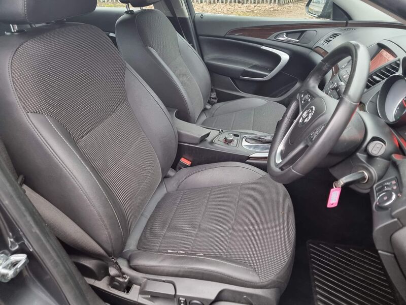 VAUXHALL INSIGNIA