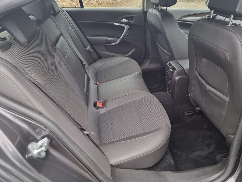 VAUXHALL INSIGNIA