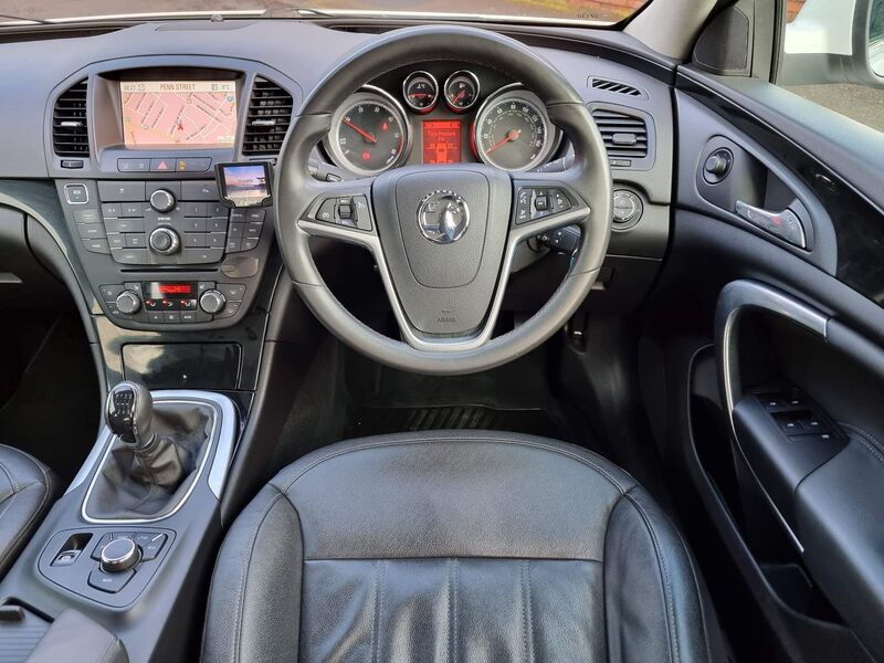 VAUXHALL INSIGNIA