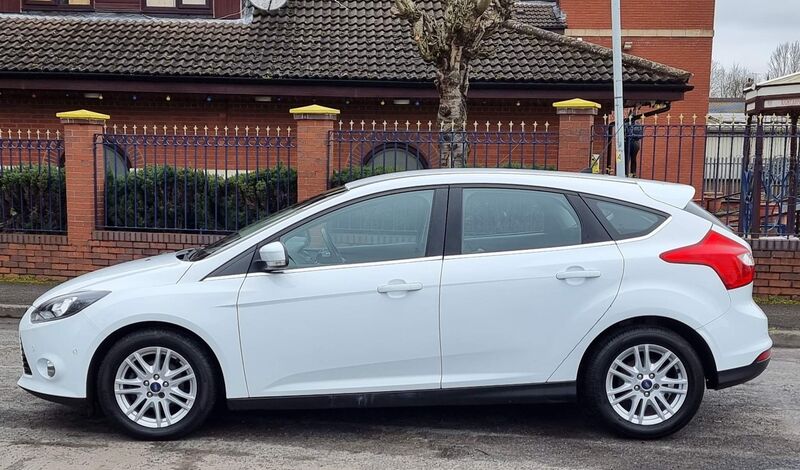 FORD FOCUS