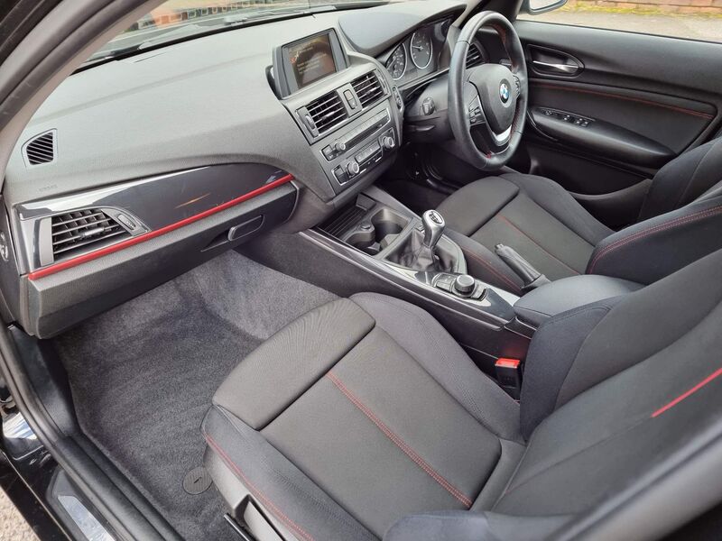 BMW 1 SERIES