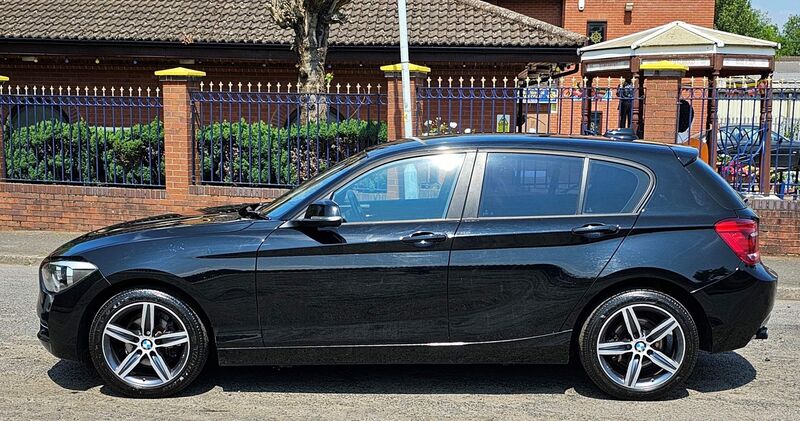 BMW 1 SERIES
